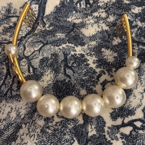 Dolce and Gabbana Tiara Crown Pearl Headband - Picture 4 of 4